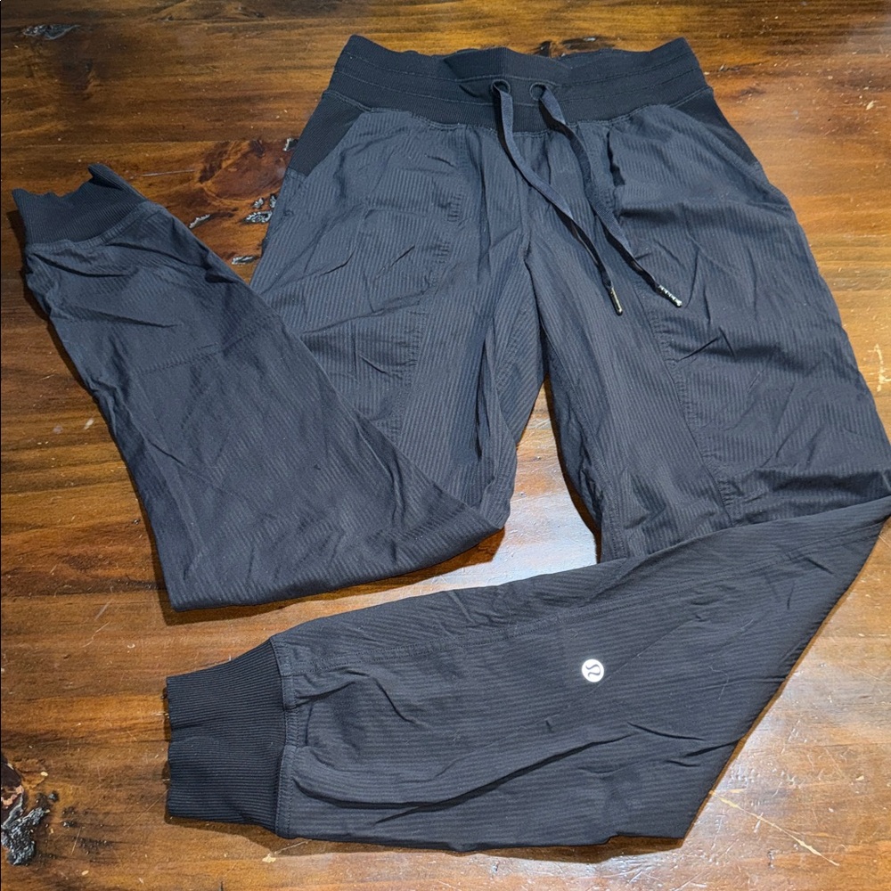 LULULEMON DANCE STUDIO HIGH WAISTED BLACK JOGGERS | PANTS🖤